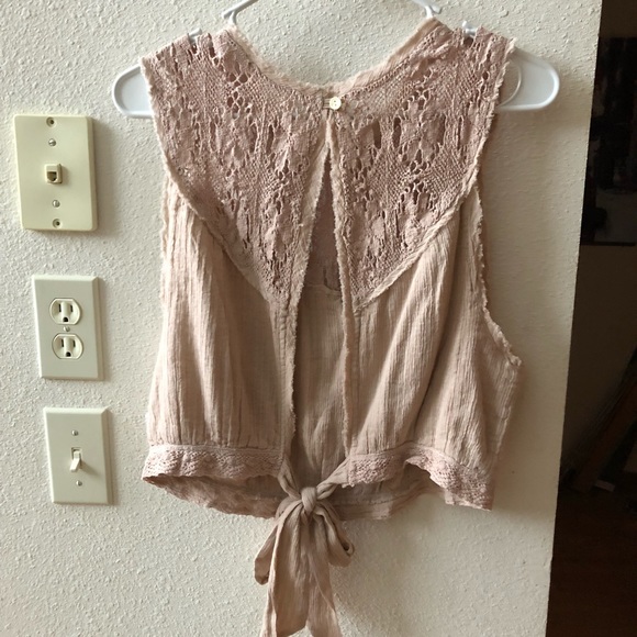 *SOLD* Free People Blush top with open back - Picture 2 of 6